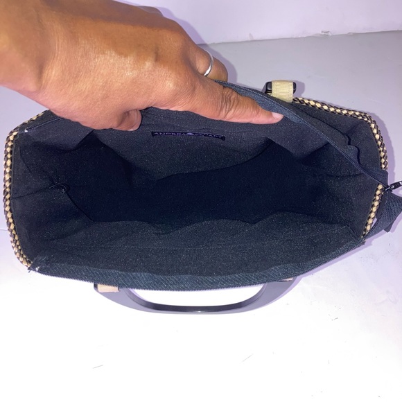 Andrea Stuart New York Small Woven Tote - Picture 12 of 14